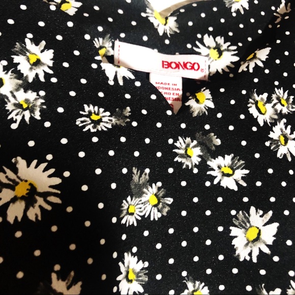 Daisy / Polka Dot Scalloped Top - Picture 3 of 3